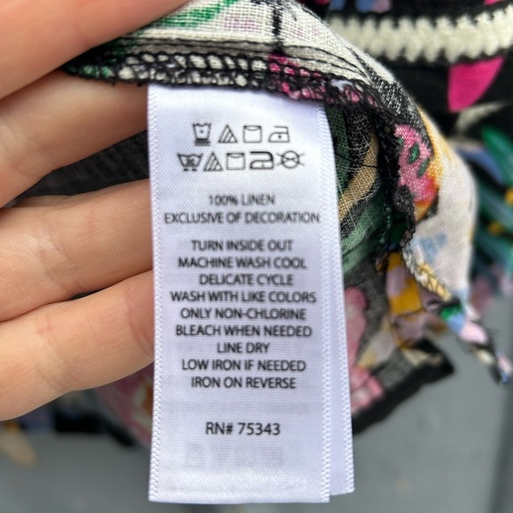 C & C California Linen Floral Blouse, Small - Picture 7 of 7